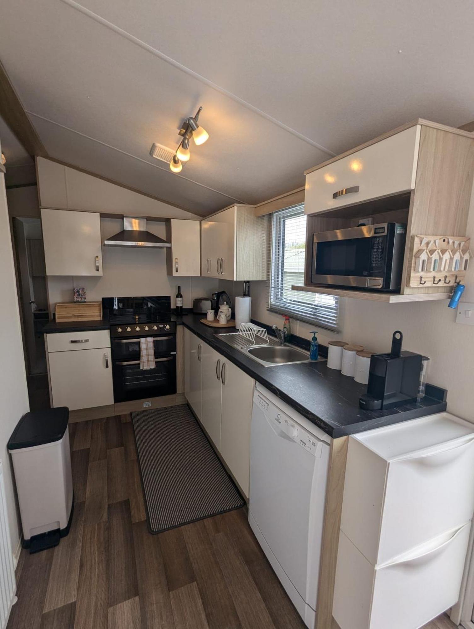 Lovely Bright And Airy Caravan On The 5 Star Shorefield Country Park Entertainment Passes Included Милфорд-он-Си Экстерьер фото